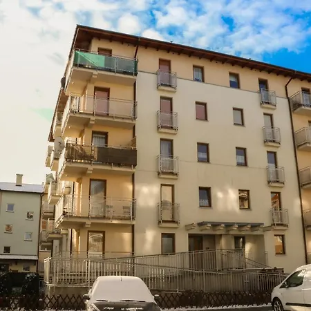 Osiedle Na Chelmonskiego - Parking - Apartamenty Bryza * Swinoujscie